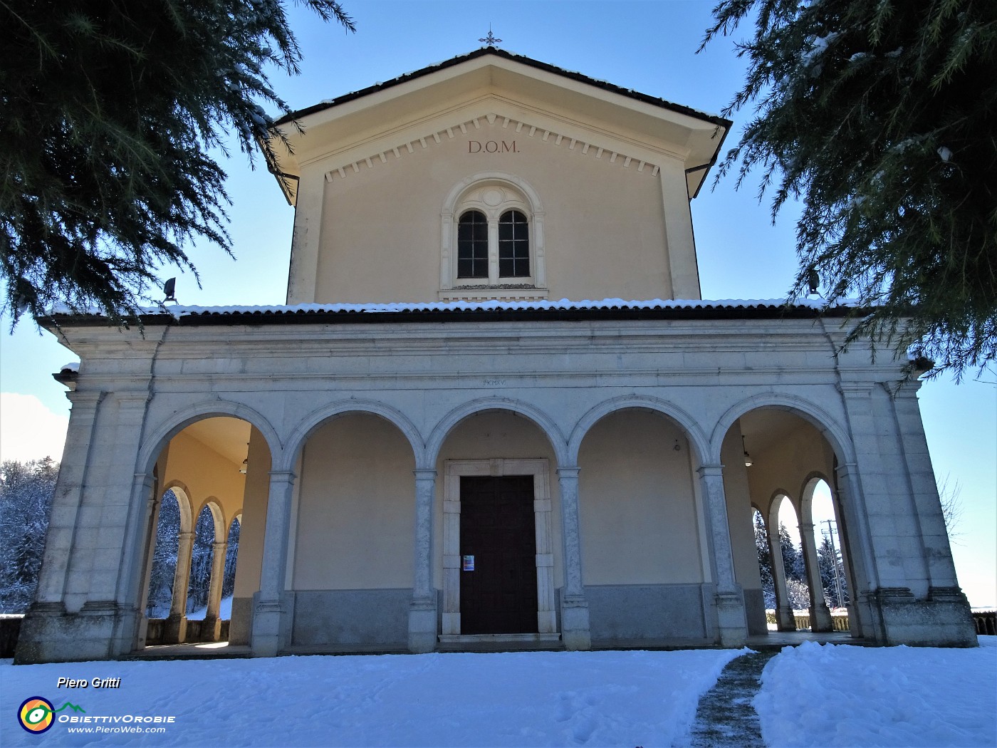 38  La bella facciata della Chiesa di Miragolo San Salvatore.JPG